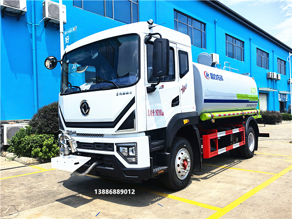 東風(fēng)多利卡D9霧炮車